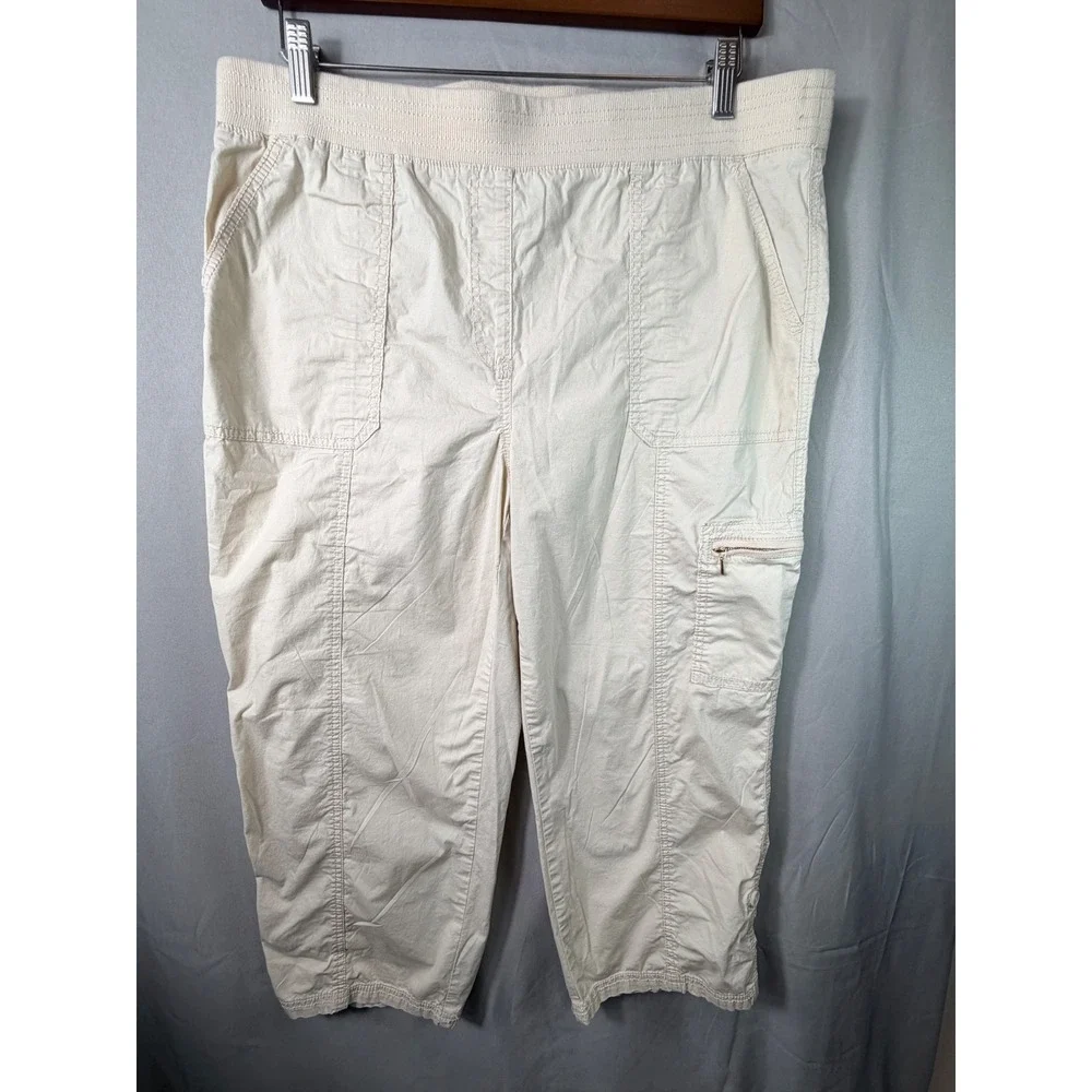Chico's Women Crop Pants Beige 14 Zenergy Elastic Waist Cargo Utility Capris
